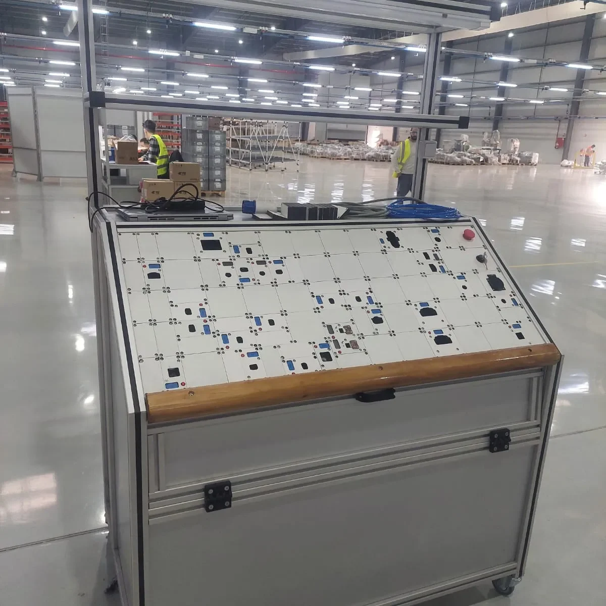 Conception CAO/DAO et prototypage rapide pour fabrication mécanique sur mesure à Tanger – Bureau d'études 3M Mécanique avec SolidWorks et AutoCAD.