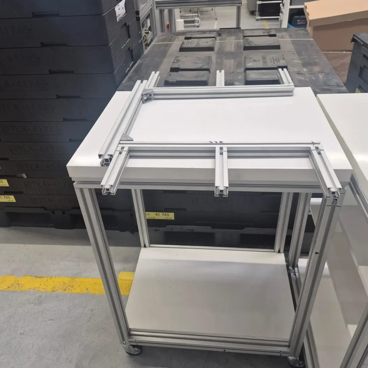 Menuiserie aluminium inox AISI 304/316 sur mesure à Tanger – Finitions brossées polies pour agroalimentaire pharma par 3M Mécanique.