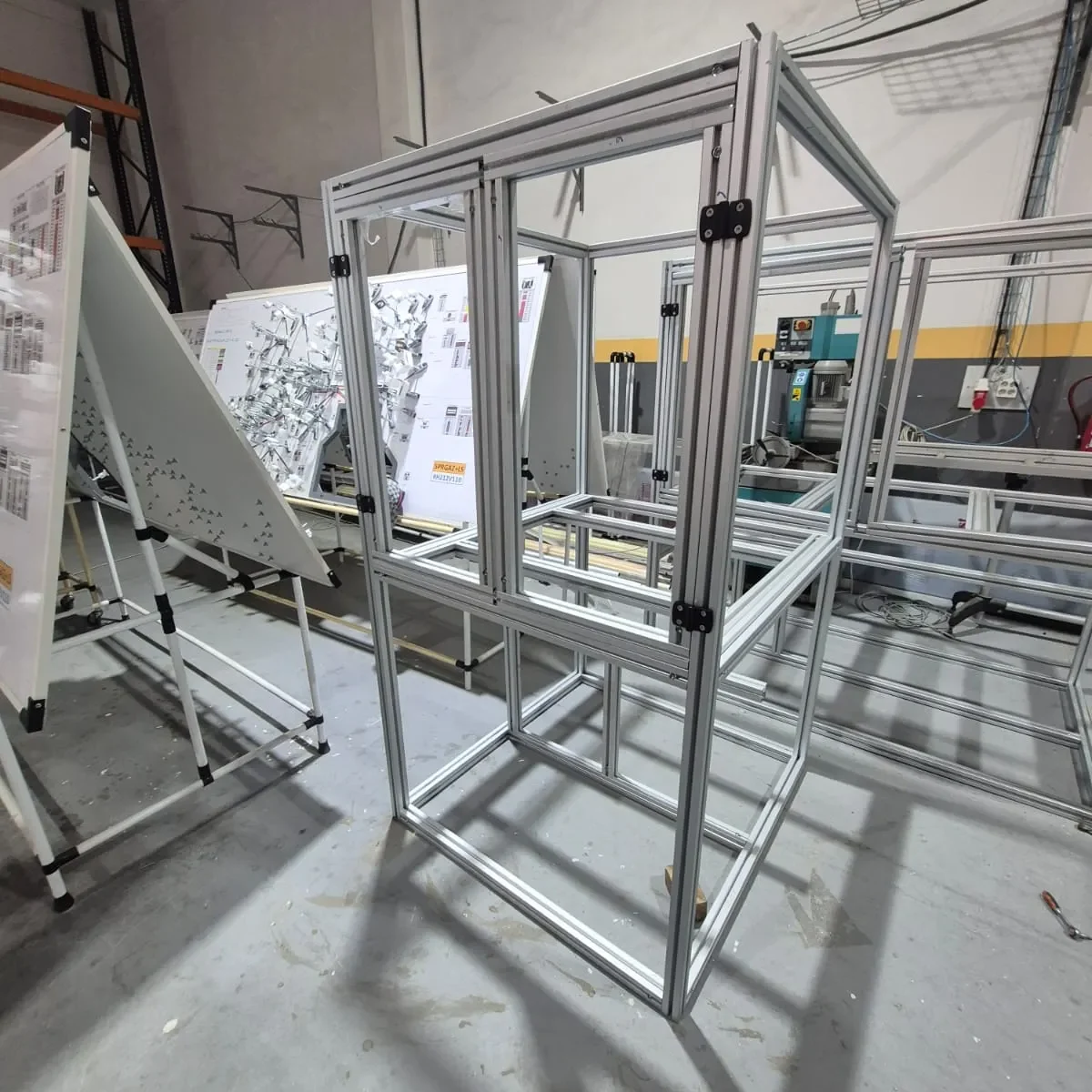 Menuiserie aluminium inox AISI 304/316 sur mesure à Tanger – Finitions brossées polies pour agroalimentaire pharma par 3M Mécanique.