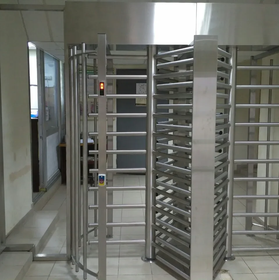 Menuiserie aluminium inox AISI 304/316 sur mesure à Tanger – Finitions brossées polies pour agroalimentaire pharma par 3M Mécanique.